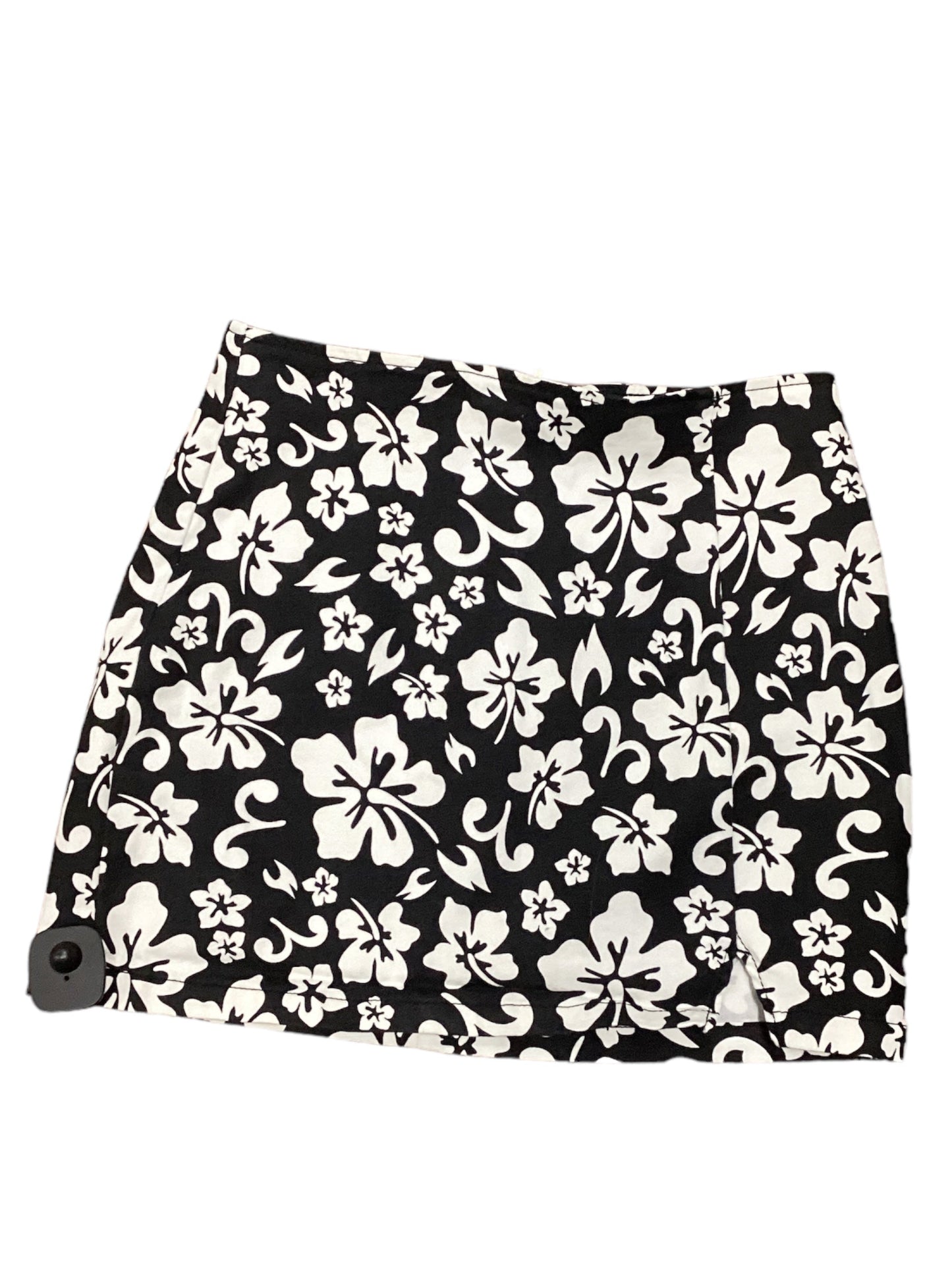 Skirt Mini & Short By Wild Fable Size: 10