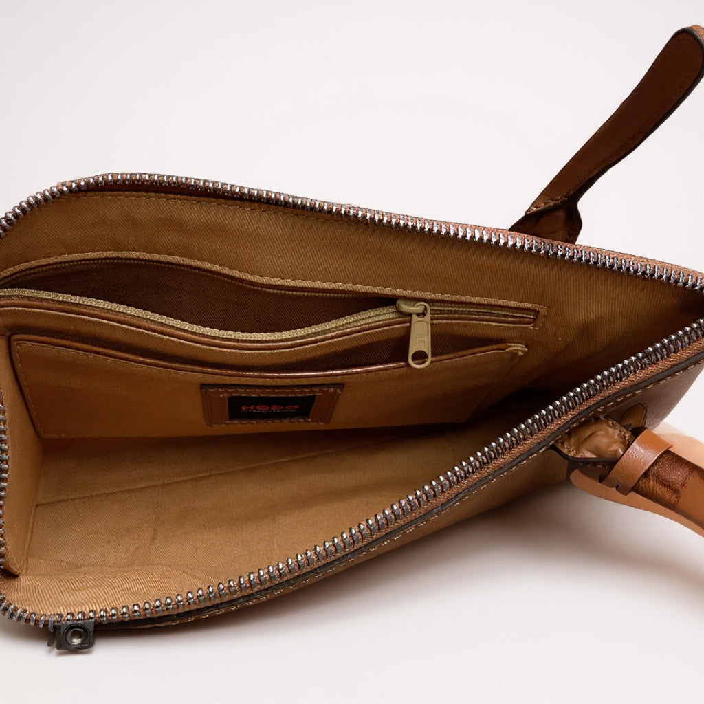 Handbag By Hobo Intl, Size: Medium