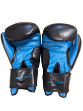 Load image into Gallery viewer, Demo Boxing Gloves - 14 oz - Used

