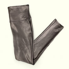 Load image into Gallery viewer, Athletic Leggings By Spanx In Black Size: M
