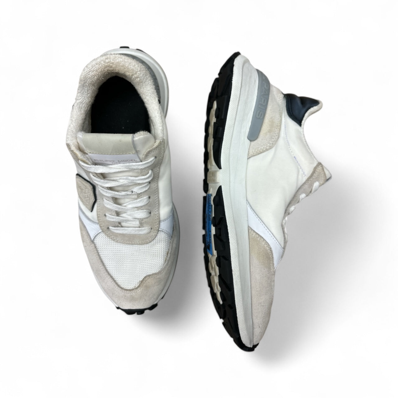 Shoes Sneakers  In White, Size: 6