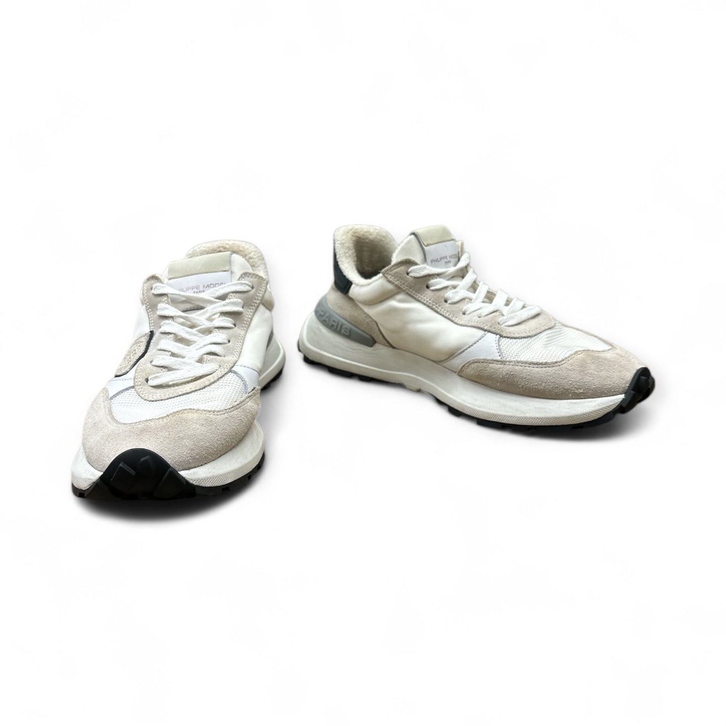 Shoes Sneakers  In White, Size: 6