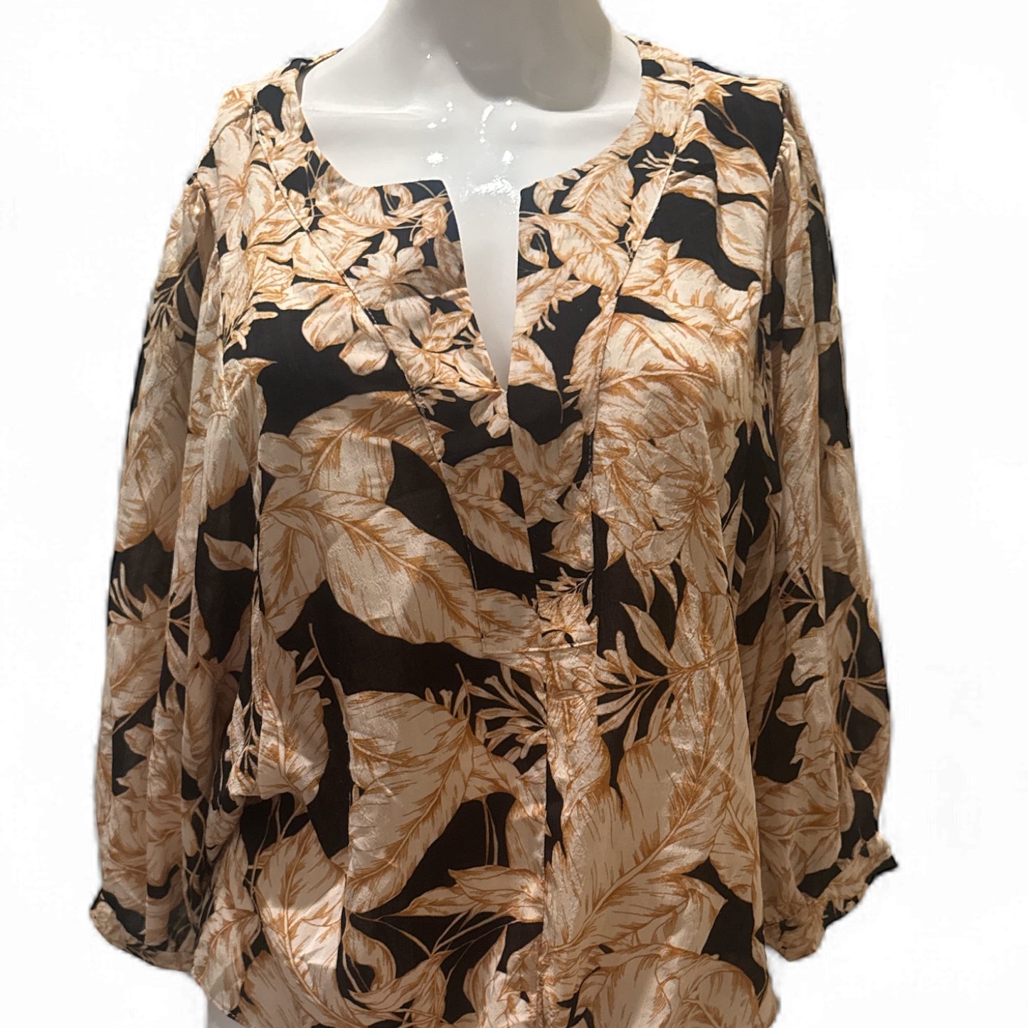 Top 3/4 Sleeve By Rose And Olive In Black & Gold, Size:M