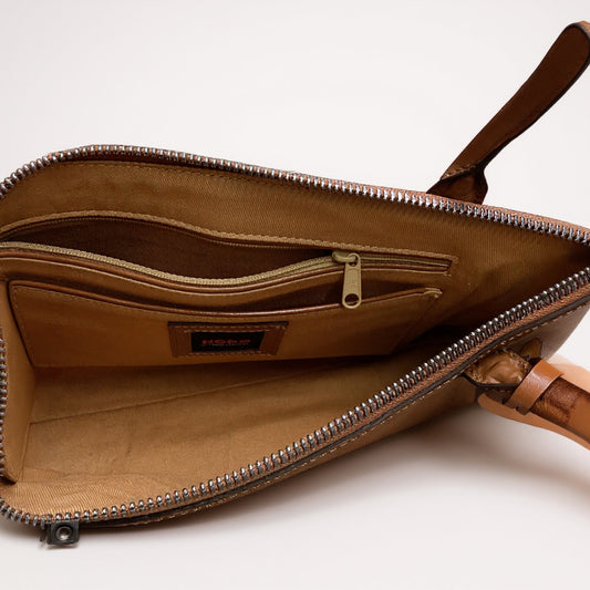 Handbag By Hobo Intl, Size: Medium