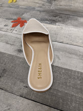 Load image into Gallery viewer, Cream Shein Flat Sandals Size 9
