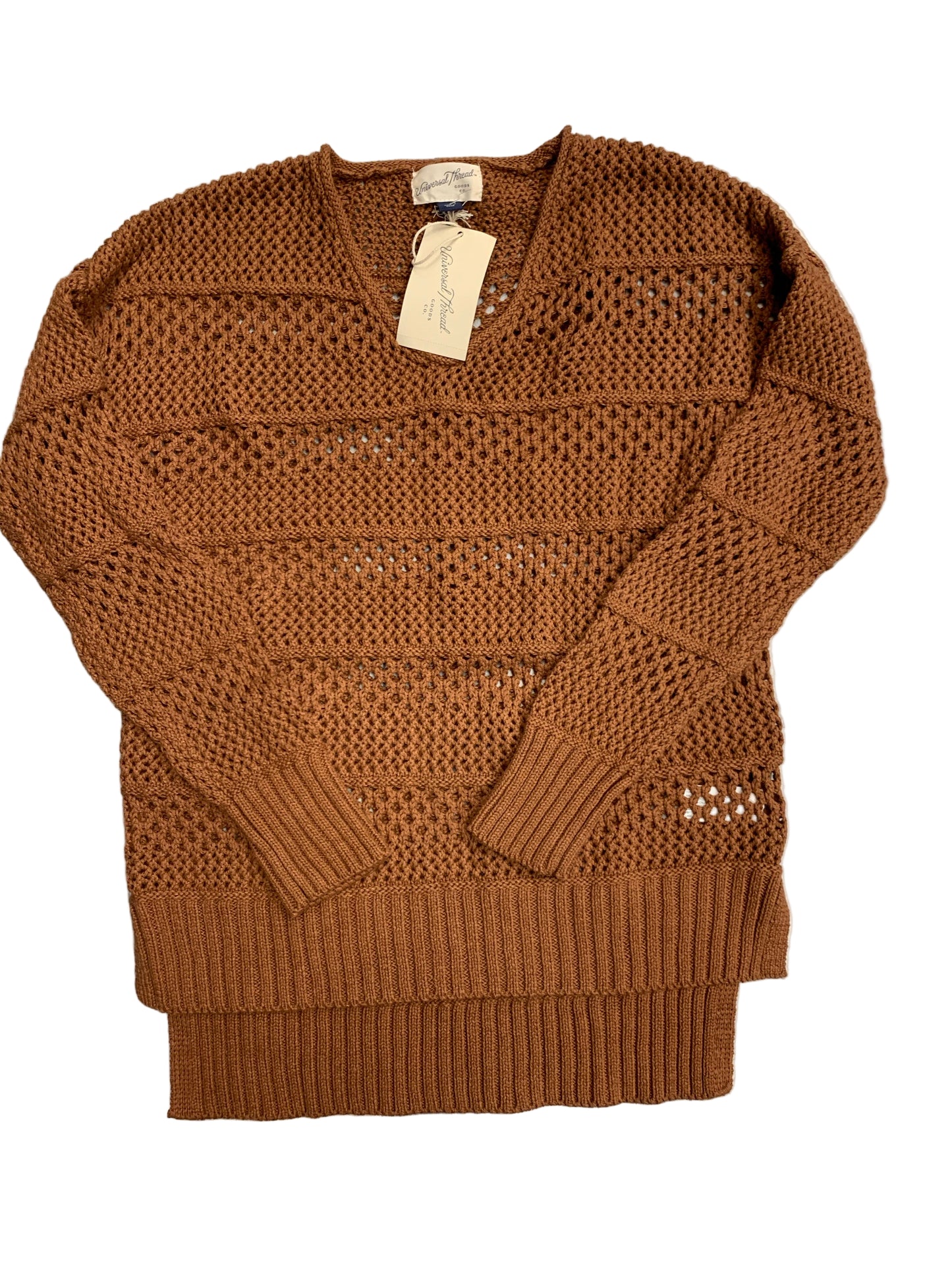 New! Universal Thread | size small