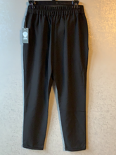 Load image into Gallery viewer, New - Women&#39;s Vince Camuto Slim Leg Pants - Rich Black - Size Large
